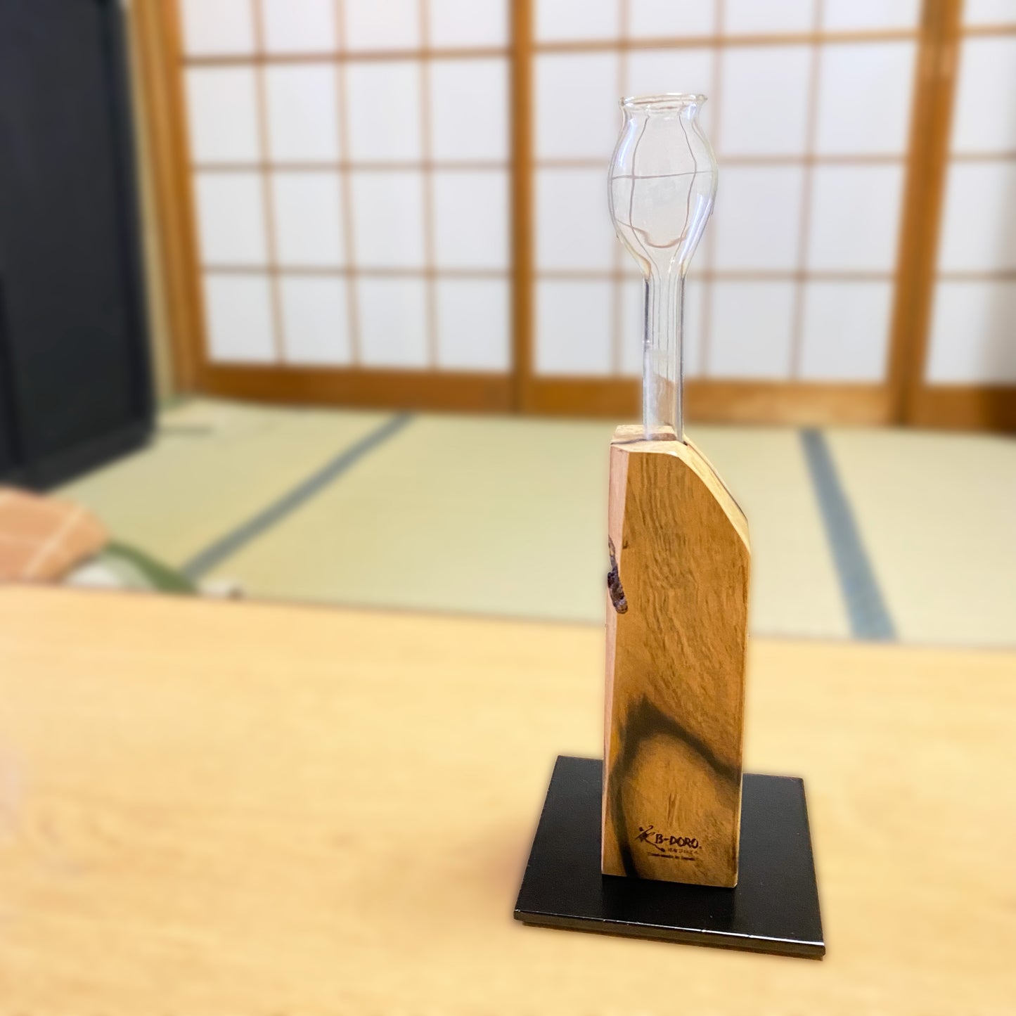 黒柿の花びいどろ"02"|和室に置いた様子